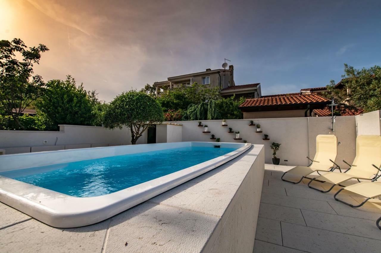 Cave Romane With Private Pool And Sea View Apartment Vinkuran