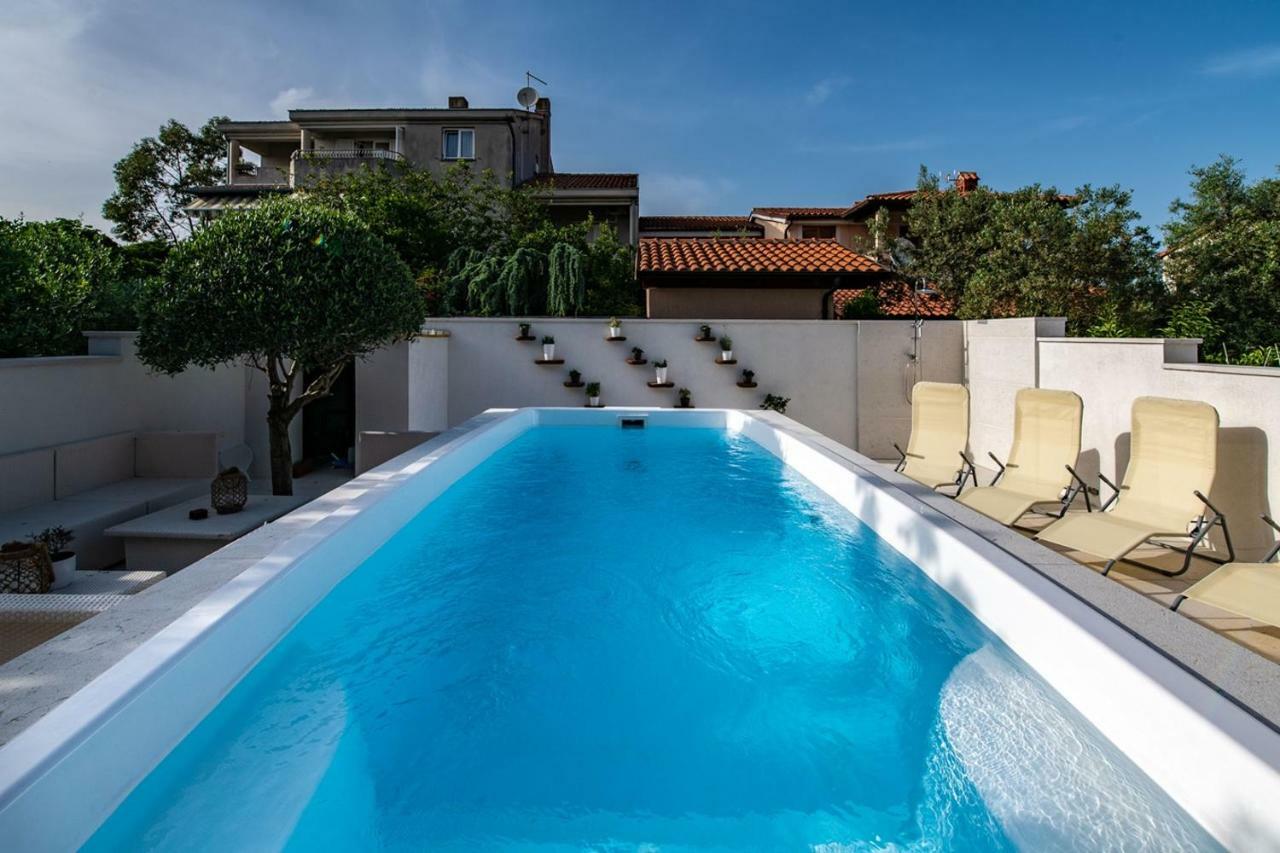 Cave Romane With Private Pool And Sea View Apartment Vinkuran