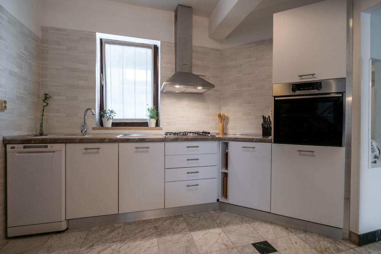 Apartment Cave Romane With Private Pool And Sea View