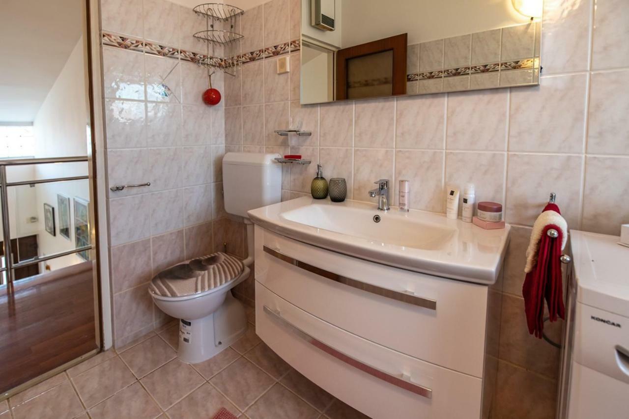 Apartment Cave Romane With Private Pool And Sea View Vinkuran